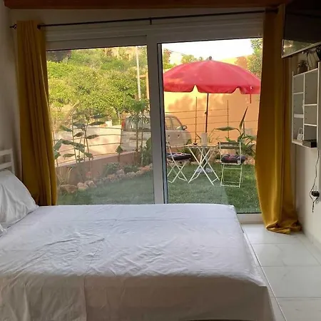 The Banana House * Lourdata (Kefalonia)